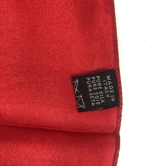 Luxury Red Pure Silk Pocket Square Handkerchief Scarf Made in Italy 15.5" Square - Picture 4 of 6